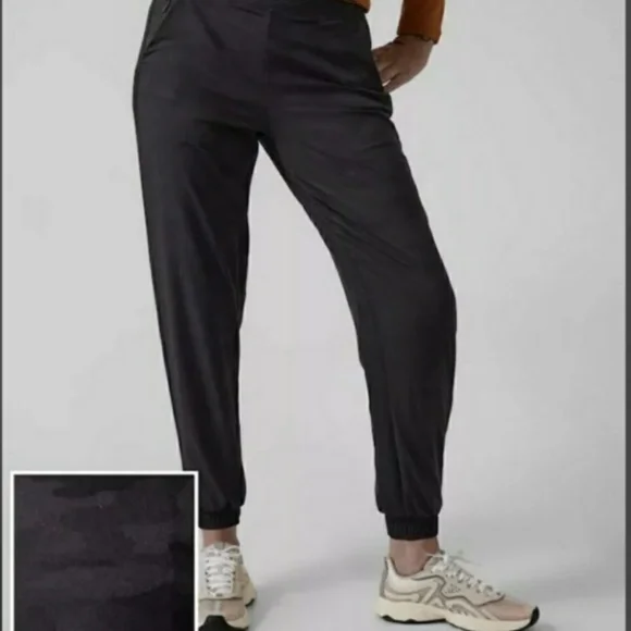 Athleta Brooklyn Lined Camo Jogger In Black Size 8